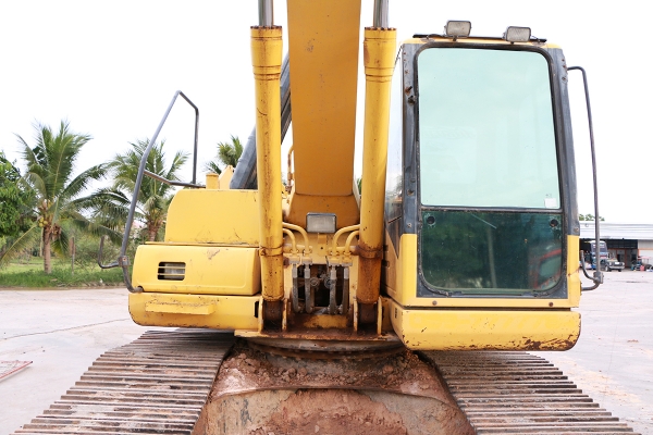 ขาย Komatsu PC200-7 เอกสารครบ เครื่องดี รถใช้งานในไทย เจ้าของขายเอง