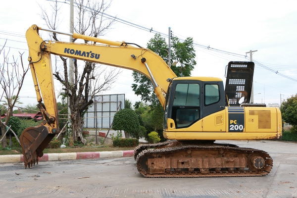 ขาย Komatsu PC200-7 เอกสารครบ เครื่องดี รถใช้งานในไทย เจ้าของขายเอง