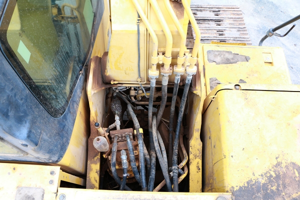 ขาย Komatsu PC200-7 เอกสารครบ เครื่องดี รถใช้งานในไทย เจ้าของขายเอง
