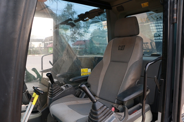 ขายแบคโฮ CAT 320D เอกสารครบ เครื่องดี รถใช้งานในไทย เจ้าของขายเอง ขายแบคโฮ CAT 320D เอกสารครบ เครื่องดี รถใช้งานในไทย เจ้าของขายเอง