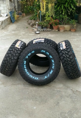 ขายยาง Mud MAXXIS BIGHORN M/T 764 ขนาด 265/75/16 ปี 17 ขายยาง Mud MAXXIS BIGHORN M/T 764 ขนาด 265/75/16 ปี 17