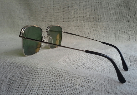 แว่นตาทองขาวฝรั่งเศส ยุค '60s Vintage ESSEL handmade in France แว่นตาทองขาวฝรั่งเศส ยุค '60s Vintage ESSEL handmade in France