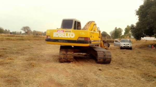 KOBELCO SK200 MARK 3 ราคา 595,000 บาท  เครื่องดี ปั้มแรง โช่หนา เอวแน่น ไฟฟ้าตัด เอกสารชื้อขาย  รถอยู่ จ.ร้อยเอ็ด โทร&amp;ไอดีไลน์ 0610710295