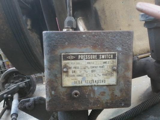 ขายปั้มลม 300ลิตร ยี่ห้อ TOSHIBA 3สูบ/ 10แรง/ ไฟ380 V สภาพพร้อมใช้งานได้เลย ขายราคา 35,000 บาท ขายปั้มลม 300ลิตร ยี่ห้อ TOSHIBA 3สูบ/ 10แรง/ ไฟ380 V สภาพพร้อมใช้งานได้เลย ขายราคา 35,000 บาท