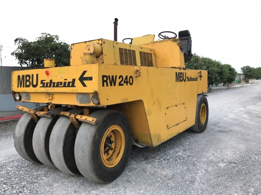 ขายรถบดล้อยาง8ล้อ MBUรุ่นRW240รถนอกนำเข้าไม่เคยใช้งานในไทย มีเอกสาร ขายไม่แพง