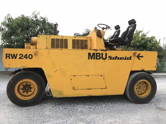 ขายรถบดล้อยาง8ล้อ MBUรุ่นRW240รถนอกนำเข้าไม่เคยใช้งานในไทย มีเอกสาร ขายไม่แพง