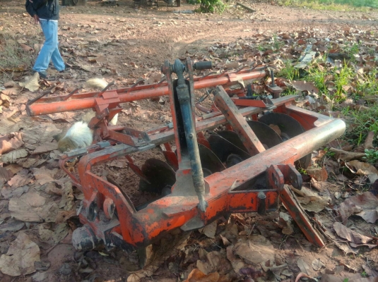 ขายรถไถ KUBOTA รุ่น M7040 ปี52  3,400 ชม. ได้อุปกรณ์ผาน6และใบดัน  สภาพดี ราคา 390,000บ. สนใจ 0835601591 หรือ 0903494058