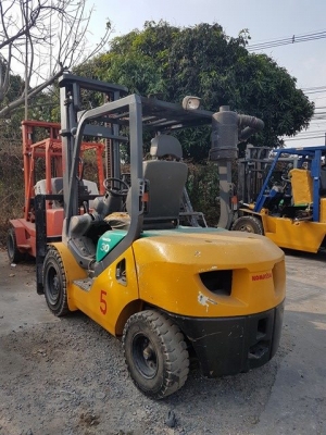 ขายรถยก 3.0 ตัน KOMATSU รุ่น 16 สภาพดี