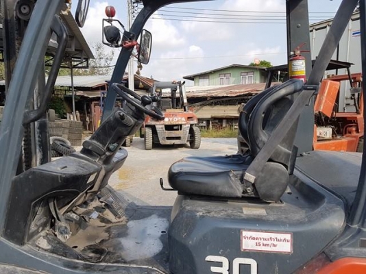 ขายรถยก 3.0 ตัน TOYOTA รุ่น 8 พร้อมใช้งาน