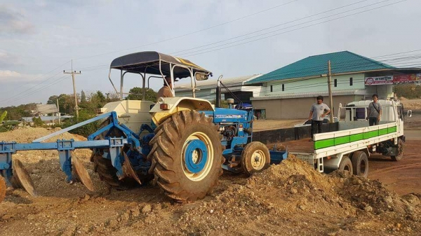 ขายรถไถฟ๊อต6600T3  อุปกรครบมีผานดัน ผาน3 ผาน7 ยางไหม่กิ๊กสภาพดี ซื้อไปไช้งานได้เลย ไม่ต้องซ่อม