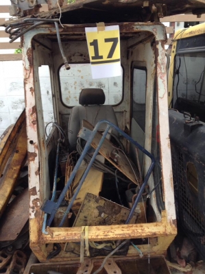 หัวเก๋ง KOMATSU PC 100-1 เก่าเซียงกง 15,000 บาท