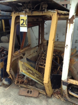 หัวเก๋ง KOMATSU PC 200-2 เก่าเซียงกง 8,000 บาท