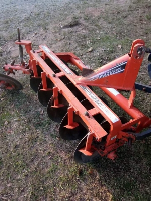 ผานพรวนมือสอง สวยๆ. สนใจสอบถามได้น่ะค่ะ 082-2989243 แม็ก ผานพรวนมือสอง สวยๆ. สนใจสอบถามได้น่ะค่ะ 082-2989243 แม็ก