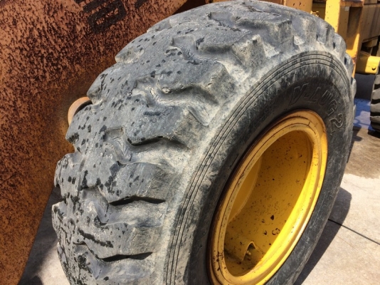 ขายถูก Komatsu 520 สภาพสวย นำเข้าจากญี่ปุ่น พร้อมใช้งานครับ