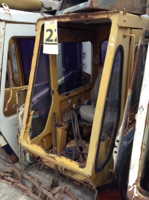 หัวเก๋ง KOMATSU PC 100-2 เก่าเซียงกง15,000 บาท