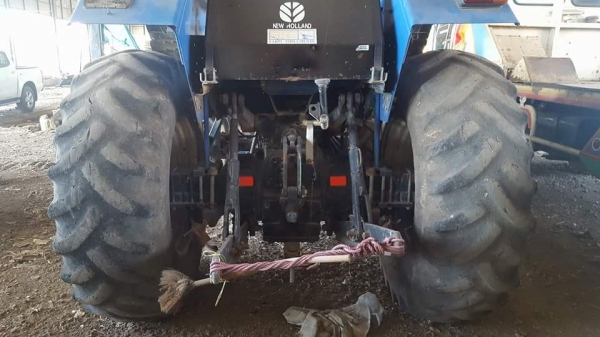 ขายNew Holland TS90