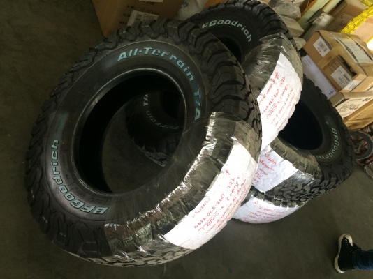 BF Goodrich All-Terrain KO2 265 70 16