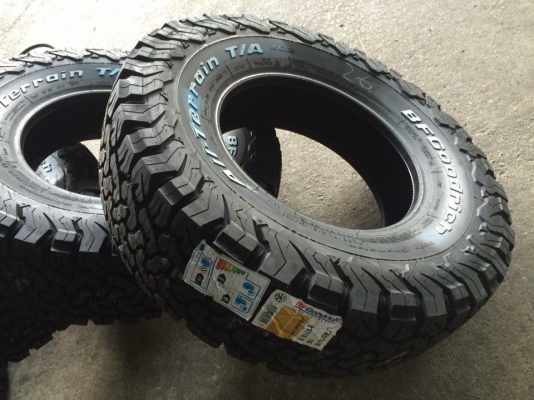 BF Goodrich All-Terrain KO2 265 70 16