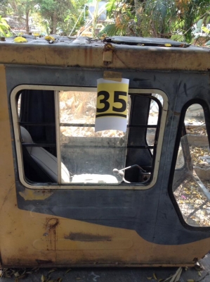 หัวเก๋ง KOMATSU PC 100-1-2 เก่าเซียงกง15,000 บาท