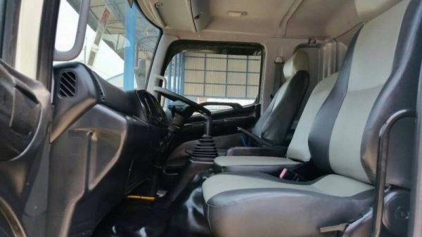 ขายสิบล้อดัมพ์ Hino mega FM1J เครื่อง 220 แรง ปี 48 มีระบบลากพ่วง ทะเบียนพร้อม