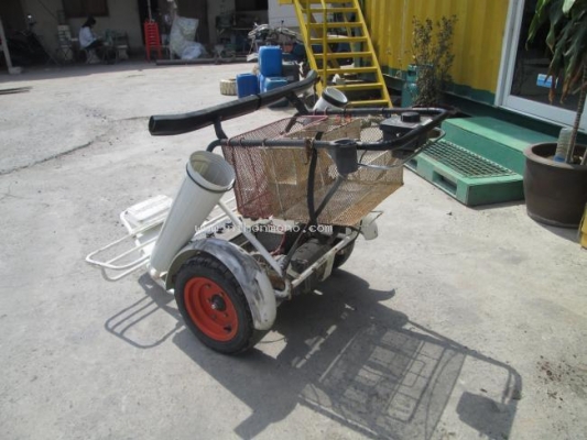 ราคาพิเศษ13,000 บาท รถกอล์ฟ  SANYO รุ่น SGC-4RD รหัสสินค้า 81004665 ติดต่อ 081-8283376  www.nihonmono.com