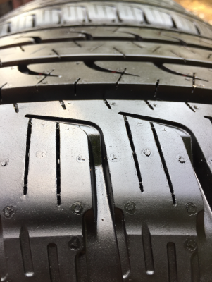 ยางถอดป้ายแดง Goodyear 265 50 20 ปลายปี16 ตุ่มหน้ายางครบทุกเส้น เนื้อนิ่มๆ ไม่มีปะ ใช้ยาว ราคาไม่แพง