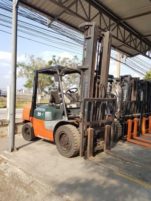 ขายรถยก 3.0 ตัน TOYOTA รุ่น 7 เสายกสูง 6.0 เมตร