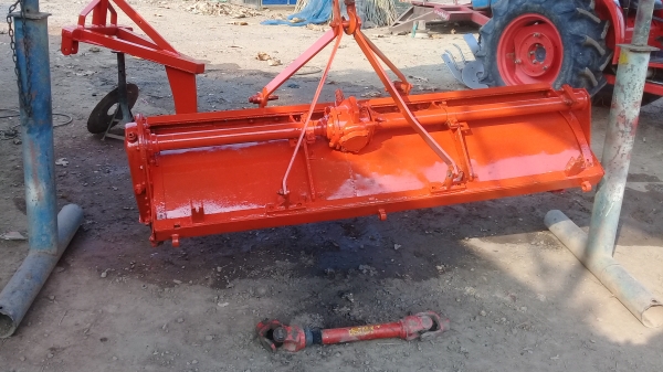 ขายครับโรตาลี้เมตร190ซม ขาย17500 ใส่กับ45-47-50สะบาย หางขุดมันขาย8500ต่อใหม่ใช้มาไม่นาน สนใจโทร 081-0118032 ต้น