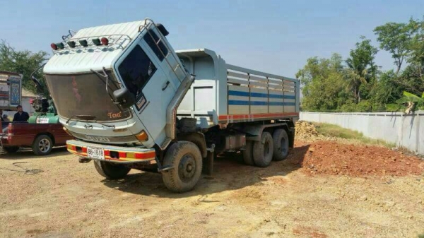ขายรถสิบล้อแม่+ลูก Isuzu นางฟ้า 195R turbo inter ปี 39 ดัมพ์มิเนียม ลูก 3 เพลา ทะเบียนพร้อม