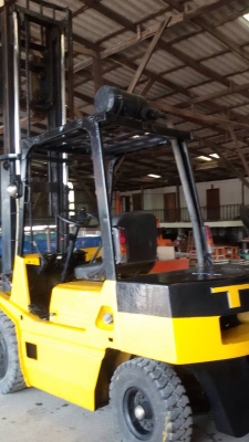 รถโฟล์คลิฟท์ TCM ขนาด1.5ตัน เสาสูง3เมตร