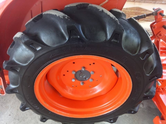 คูโบต้า L3008DT 4 WD ใบมีดช้าง ตัดหญ้าใหม่ ทะเบียนพร้อม