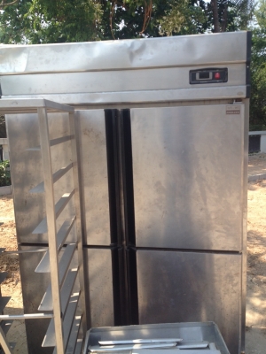 ายด่วน ตู้แช่ เนื้อ สัตว 4ปะตู ขายตามสภาพ คอมต้องเช็คเพียง 27000 บาท