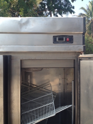 ายด่วน ตู้แช่ เนื้อ สัตว 4ปะตู ขายตามสภาพ คอมต้องเช็คเพียง 27000 บาท