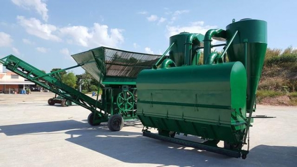 เครื่องดูดฝุ่น ลานมัน ข้าวเปลือก ข้าวโพด โทร.093-2614555