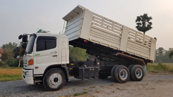 ขายสิบล้อดัมพ์ Hino เครื่อง 251 แรง ปี 57 ไมล์หกหมื่น เดิมๆ พร้อมใช้งาน ทะเบียนพร้อม ขายสิบล้อดัมพ์ Hino เครื่อง 251 แรง ปี 57 ไมล์หกหมื่น เดิมๆ พร้อมใช้งาน ทะเบียนพร้อม