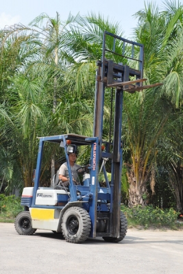 ขายFORKLIFT KOMATSU FG20-11(2ตัน)(งาสไลด์) สวยเดิมจากญี่ปุ่น ยังไม่เคยใช้ในไทย 145,000เท่านั้น!!