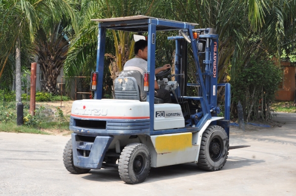 ขายFORKLIFT KOMATSU FG20-11(2ตัน)(งาสไลด์) สวยเดิมจากญี่ปุ่น ยังไม่เคยใช้ในไทย 145,000เท่านั้น!!