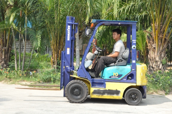 ขายFORKLIFT KOMATSU FG10-17(1ตัน) สวยเดิมจากญี่ปุ่น ยังไม่เคยใช้ในไทย 125,000เท่านั้น!!