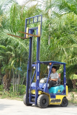 ขายFORKLIFT KOMATSU FG10-17(1ตัน) สวยเดิมจากญี่ปุ่น ยังไม่เคยใช้ในไทย 125,000เท่านั้น!!