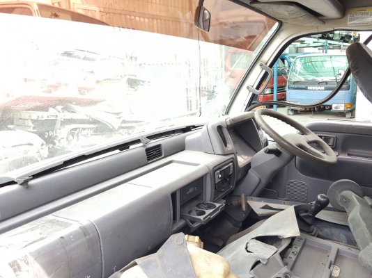 ขายหัวเก๋งรถบรรทุก 6 ล้อ  NISSAN PU41T4 นำเข้าจากญี่ปุ่นพร้อมใช้