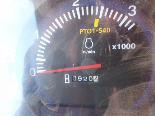 ขายรถไถ KUBOTA L3608 4WD รถสภาพเดิมๆใช้งานน้อย920ชั่วโมง มีอุปกรณ์2ชิ้น ใบมีดันหน้า+ผานพวนดิน เจ้าของทำงานเป็นหมออยู่โรงพยาบาล รถใช้งานน้อยไม่มีเวลาขับจอดไว้เฉยๆเลยอยากขายออก เครื่องดีพร้อมลุยงานแรงดีไม่มีตก เกียร์ดี ไฮโดรลิกดีไม่มีเยิ้ม แบตเตอร์รี่ดี สีส