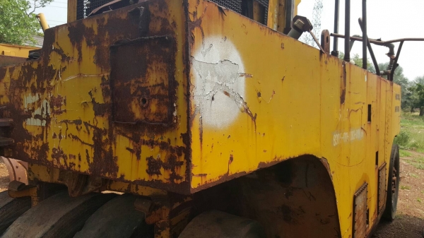 ขาย รถบด 9 ล้อ SINGTHAI เครื่อง คัมมินส์ 4 สูบ รถจอดนานต้องเช็คสภาพหน่อย เอกสารชุดประมูลครับ