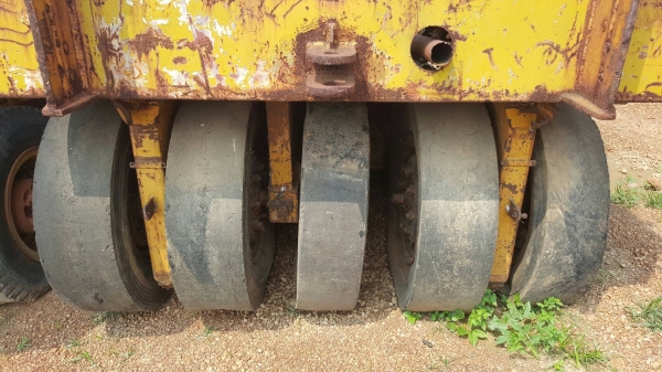 ขาย รถบด 9 ล้อ SINGTHAI เครื่อง คัมมินส์ 4 สูบ รถจอดนานต้องเช็คสภาพหน่อย เอกสารชุดประมูลครับ