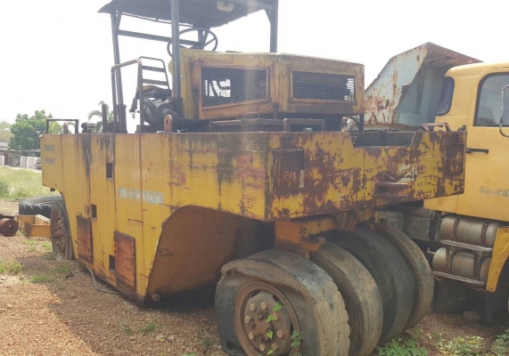 ขาย รถบด 9 ล้อ SINGTHAI เครื่อง คัมมินส์ 4 สูบ รถจอดนานต้องเช็คสภาพหน่อย เอกสารชุดประมูลครับ