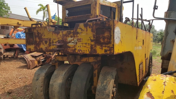 ขาย รถบด 9 ล้อ SINGTHAI เครื่อง คัมมินส์ 4 สูบ รถจอดนานต้องเช็คสภาพหน่อย เอกสารชุดประมูลครับ