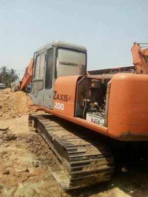 HITACHI EX 200-3 HITACHI EX 200-3