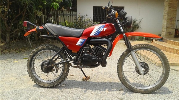 ขาย DT125 ทะเบียนเต็มพร้อมโอนภาษีเต็มเครื่องดีเดินชุดสายใหม่แบตใหม่รถพร้อมใช้เหมาะสะสมหายากแล้ว