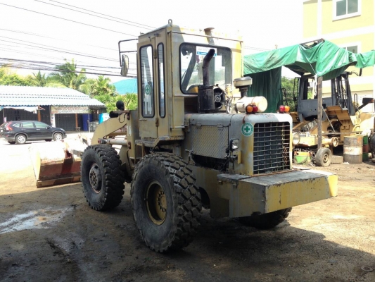 ขายรถตักล้อยาง Furukawa 120 พร้อมใช้ 450,000  บาท  ติดต่อ คุณวัลลพ 081-7555888