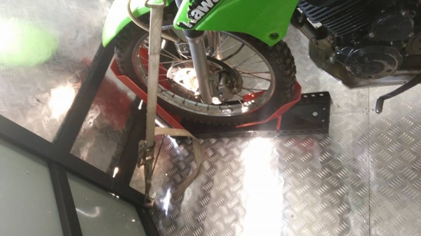 ขายพ่วงตู้ บรรทุกรถมอไซค์โดยเฉพาะครับ ขนาดตู้ กว้าง1.60เมตร ยาว 3เมตร สูง1.80เมตร