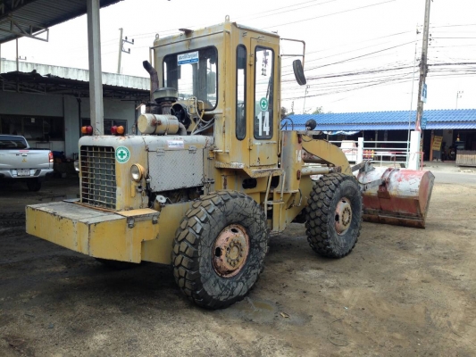 ขายรถตักล้อยาง Furukawa 120 พร้อมใช้ 450,000  บาท  ติดต่อ คุณวัลลพ 081-7555888